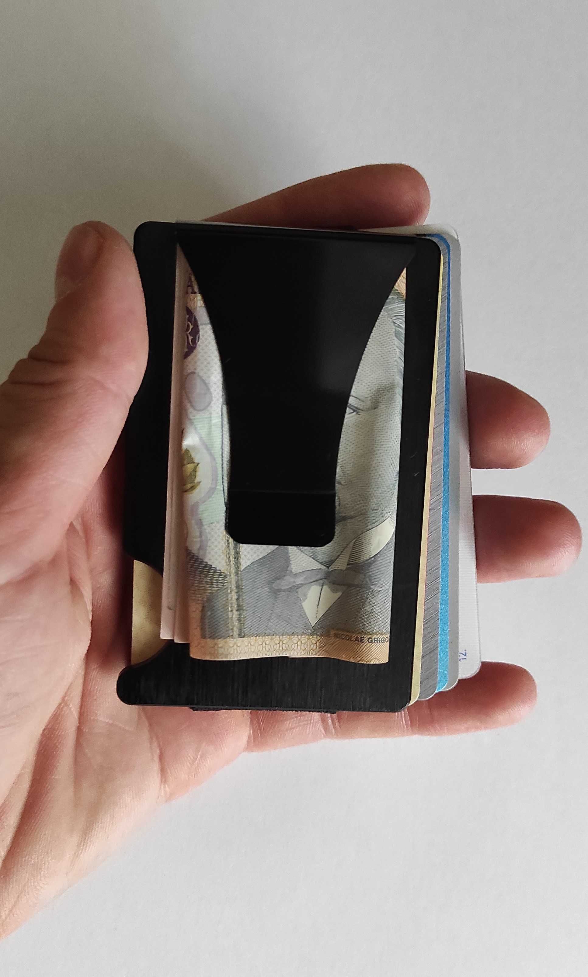 Portcard / portofel minimalist din aluminiu cu protectie RFID