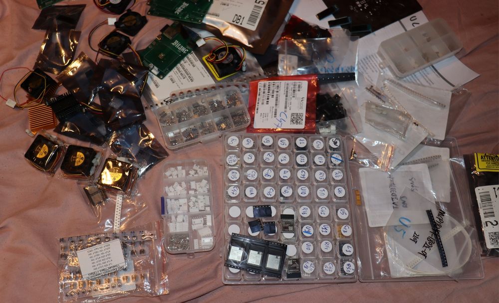 Kituri DIY Solo Bitcoin Miner - Bitaxe Hex si Ultra + Bonus Consumabil