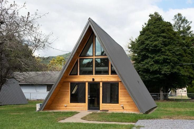 Case si cabane la comanda