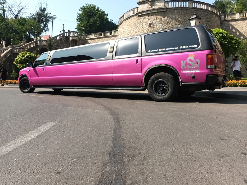 Limuzină de închiriat Iasi Vaslui Bacău Neamț Roman Botosani