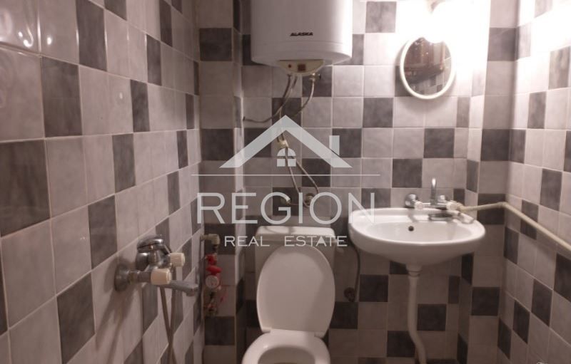 Дава се под наем Едностаен апартамент в Варна, Електрон - 30 кв.м за 306 € - Снимка #7