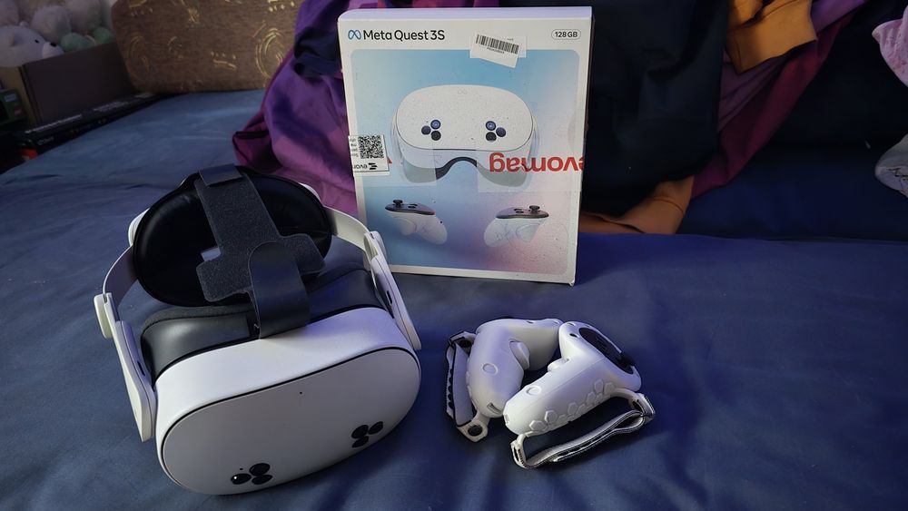 Oculus quest 3S 128GB Impecabil + Garantie(Fara accesoriile din imagin