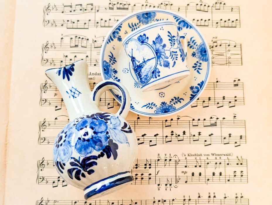 Set ulcior pentru lapte/vază și cănuță de ceai/cafea Delft,