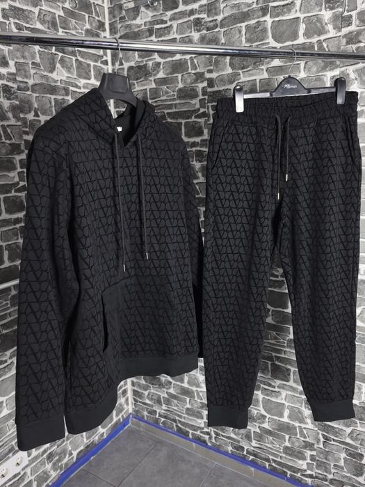 Valentino екип високо качество