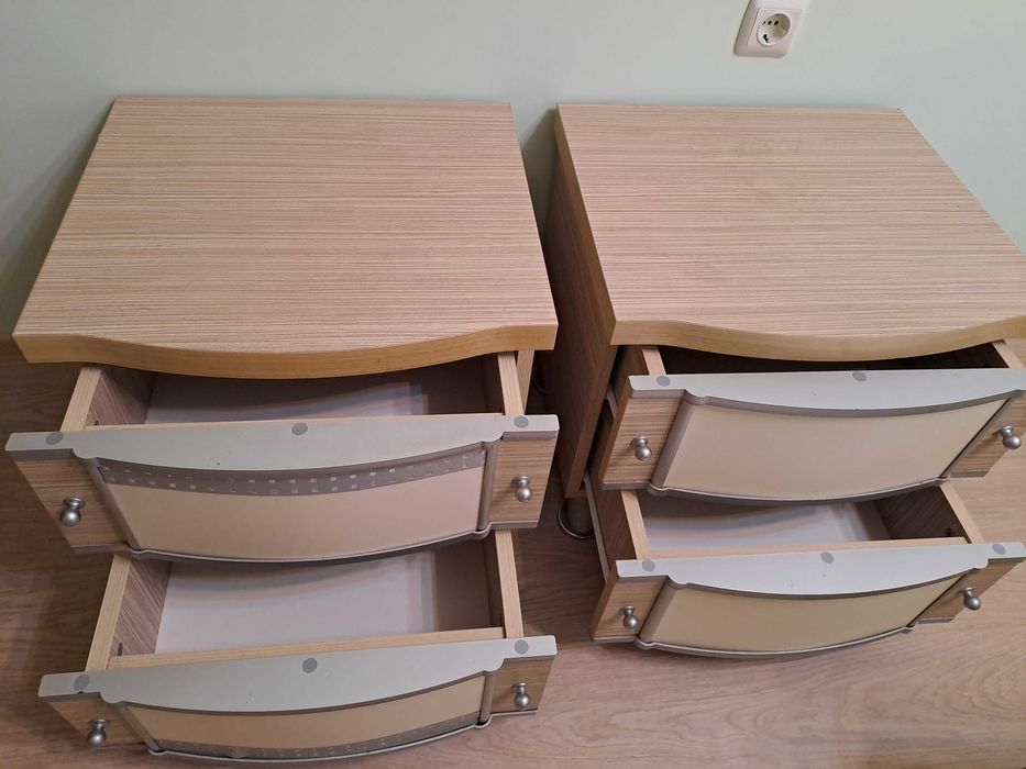 Нощни шкафчета с 2 чекмеджета