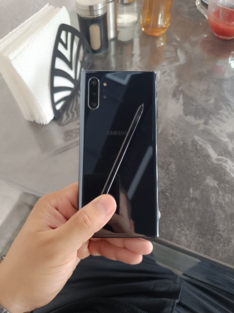Samsung galaxy not 10 plus 

12/256

Hamma joyi radnoy ochilmagan

Hol