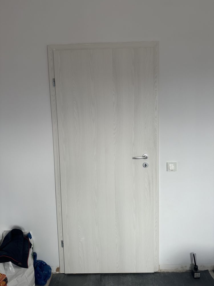Vand usa / usi lemn alb