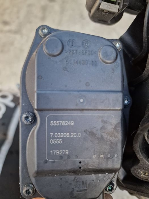 Galerie admisie cu clapeta acceleratie Opel insignia B motor 2.0cdti