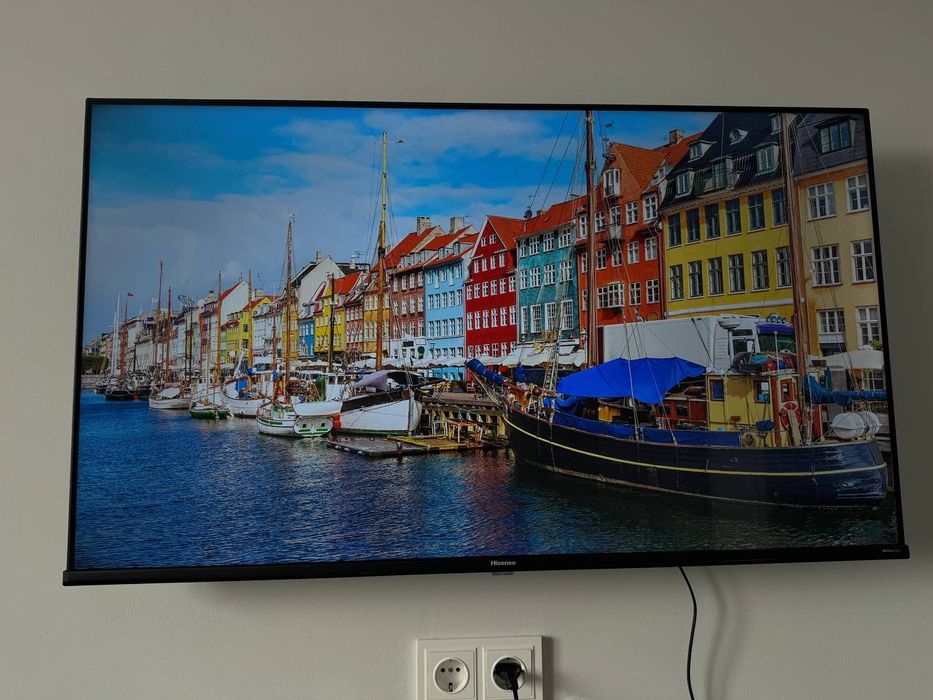 Телевизор Hisense 43A6K 109 см черный новый с гарантией