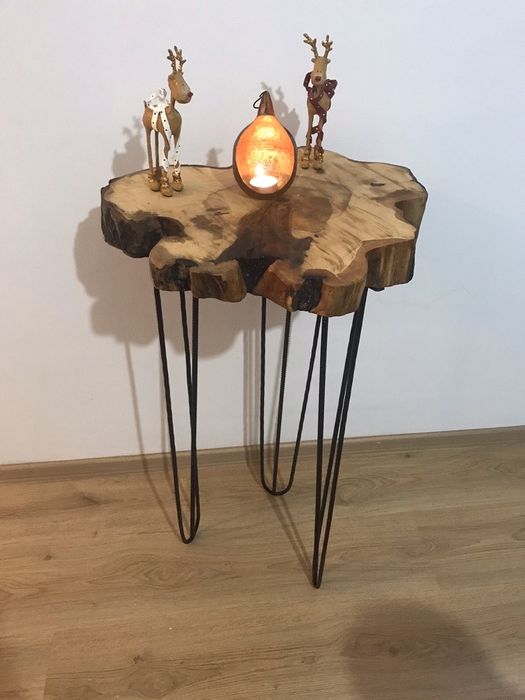 Помощна маса, нощно шкафче, цветарник