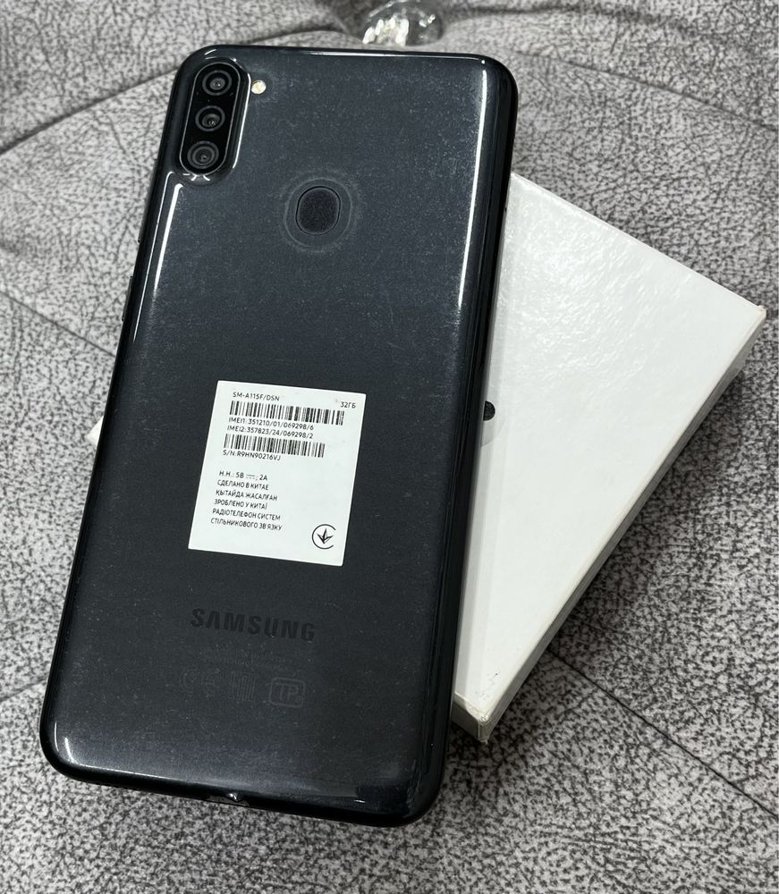 Продаю Samsung a11, телефон в хорошом состоянии