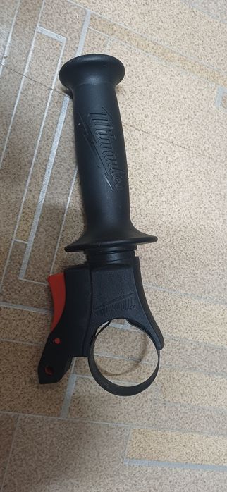 Milwaukee maner negru