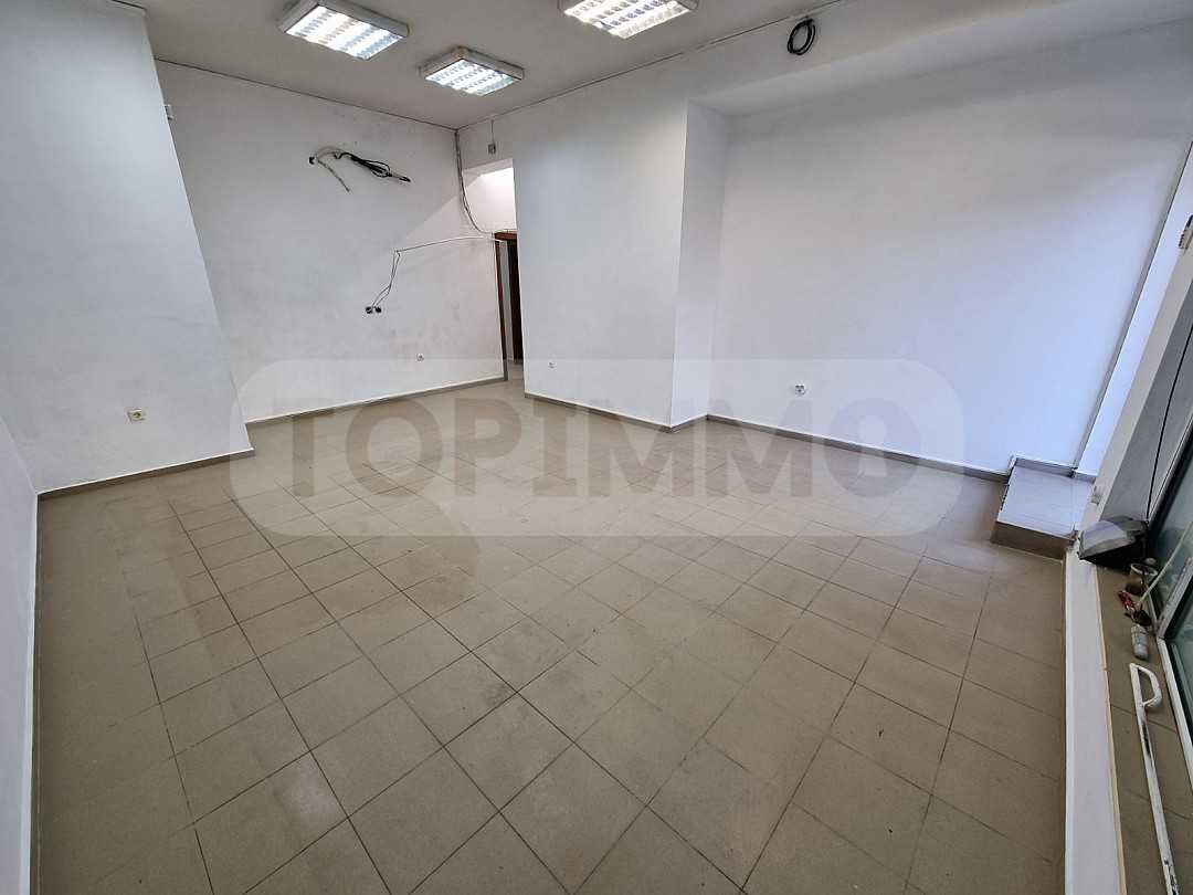 Дава се под наем Магазин в Варна, Общината - 54 кв.м за 612 € - Снимка #2
