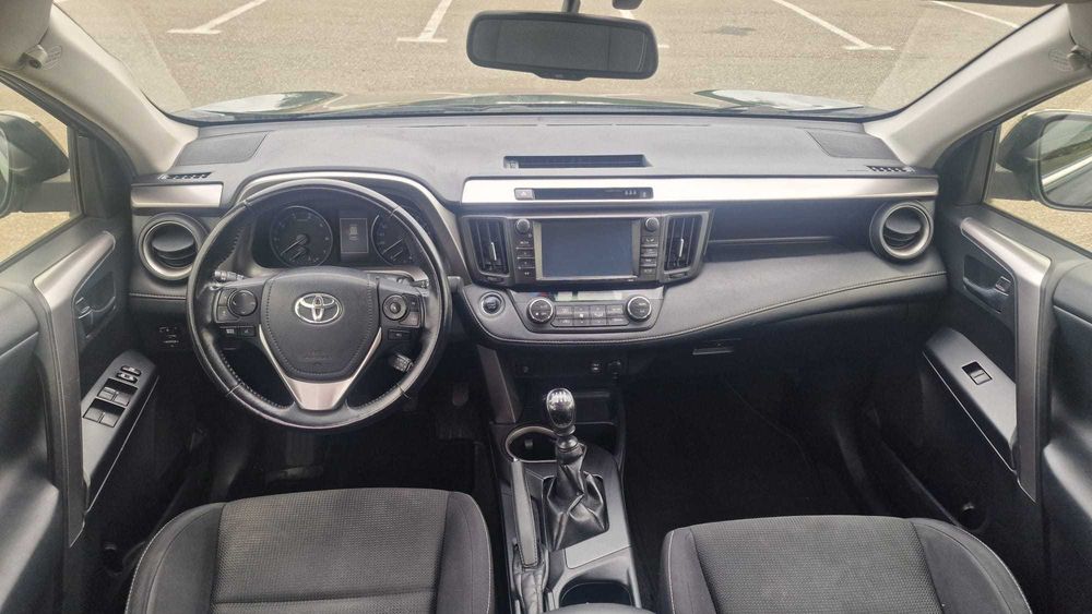 TOYOTA RAV 4, an 2016