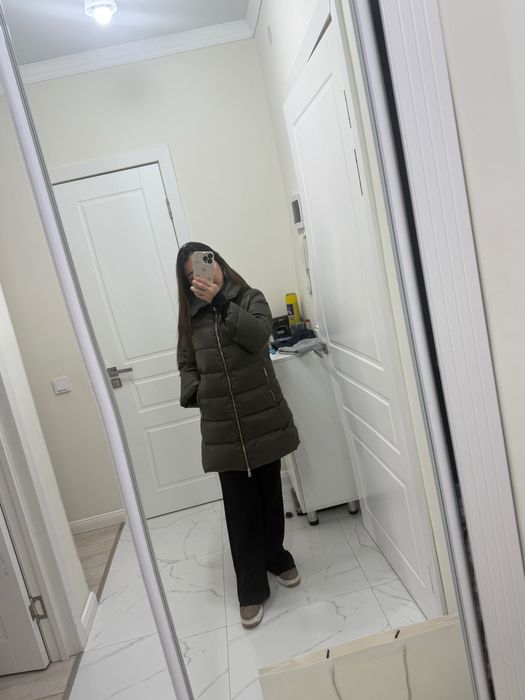 Куртка натуралтный пух. Италия. Размер s m .