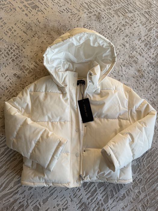 Продам  новые куртки LOVE REPUBLIC, размер S-M, оригинал