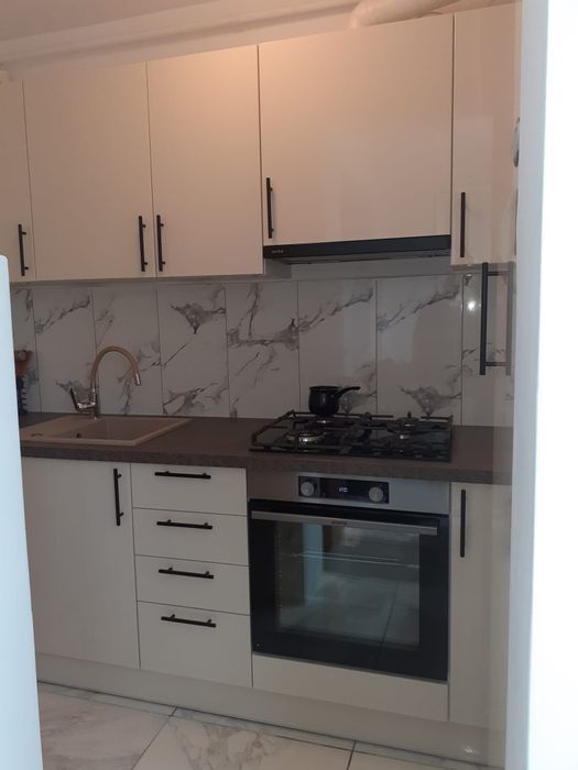 Garsoniera de închiriat