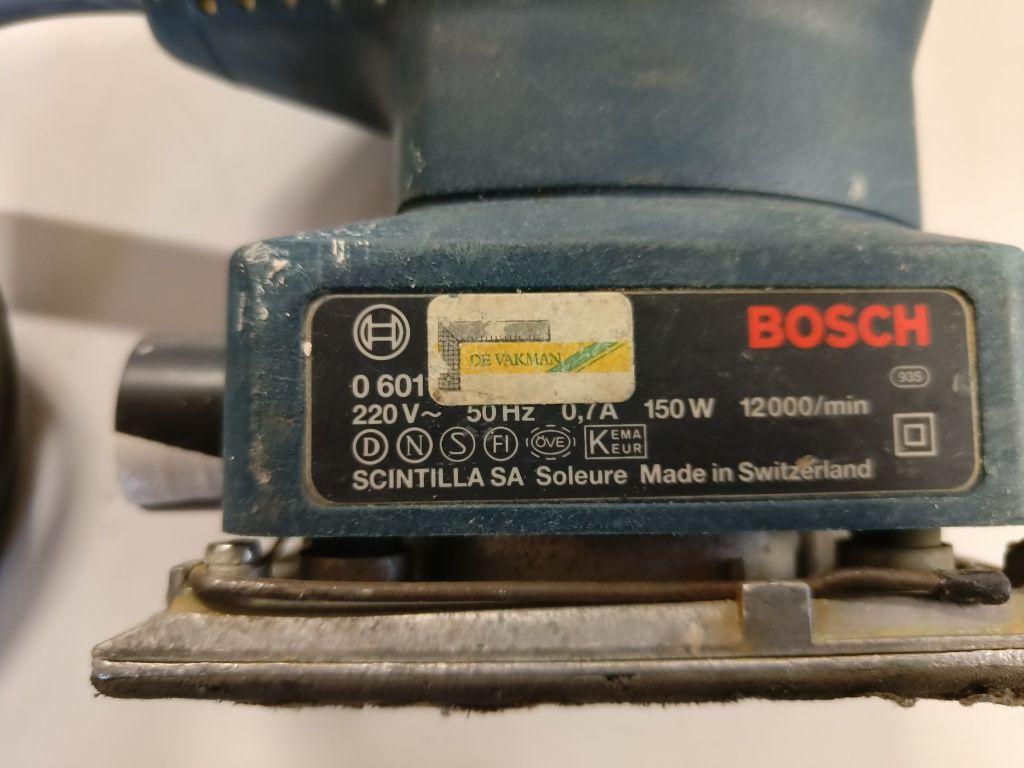 Виброшлайф Bosch GSS 16A