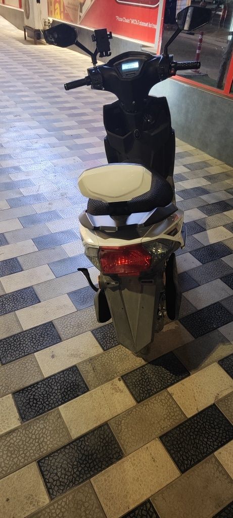 Skuter Sotiladi Srochna