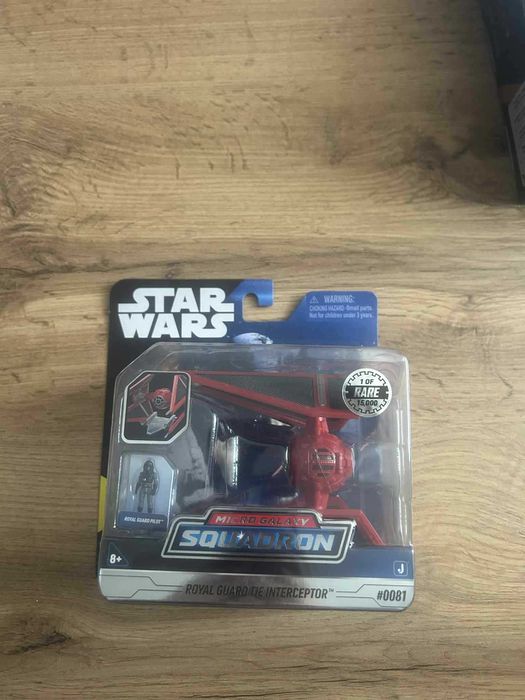 Комплект оригинални Star Wars артикули.