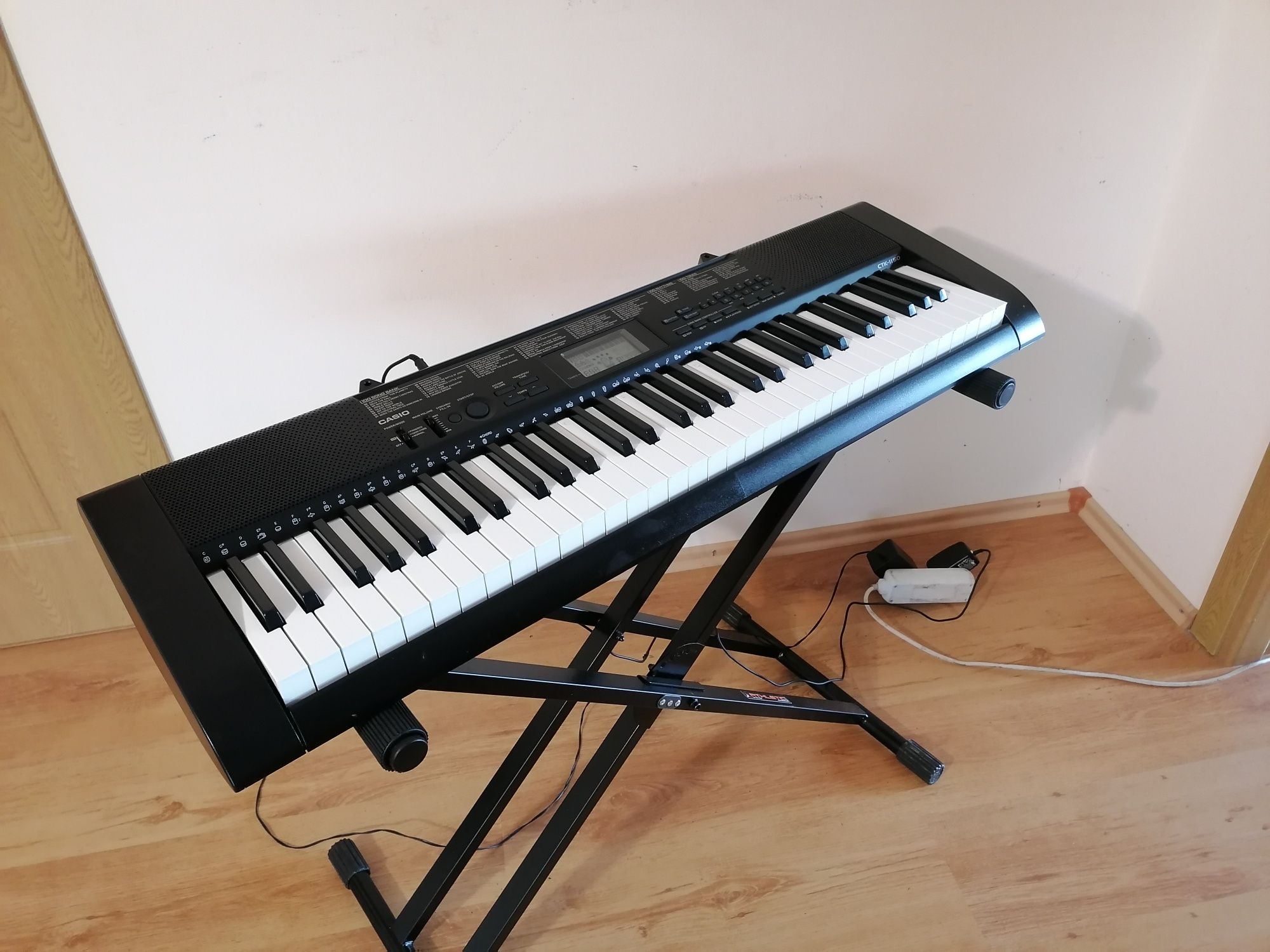 CASIO CTK-1150  orga pian