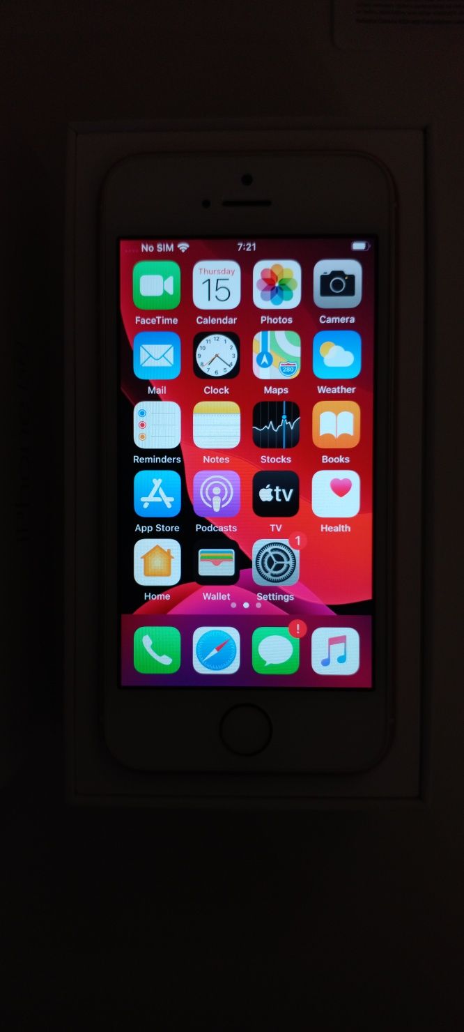 IPhone SE 2017 64GB ( 1st generation )