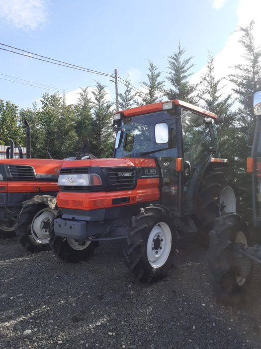 Tractor japonez kubota GL33cp 4x4 Model nou