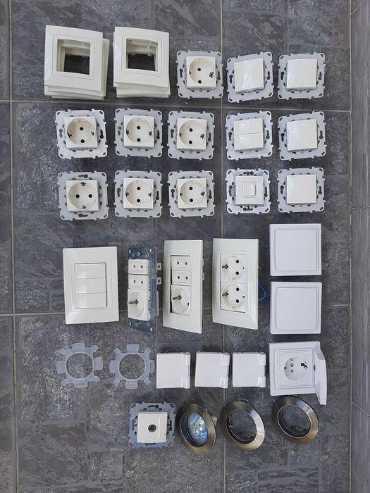 Контакти и ключове Schneider Electric Шнайдер Електрик