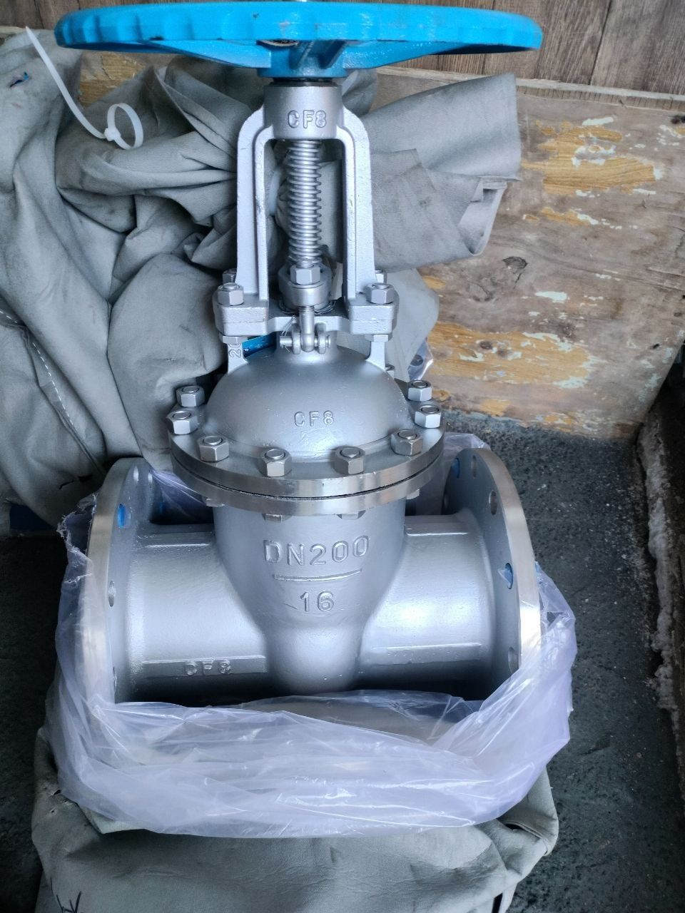 Задвижка Ду 200 Ру 16 
2 дона бор  800$