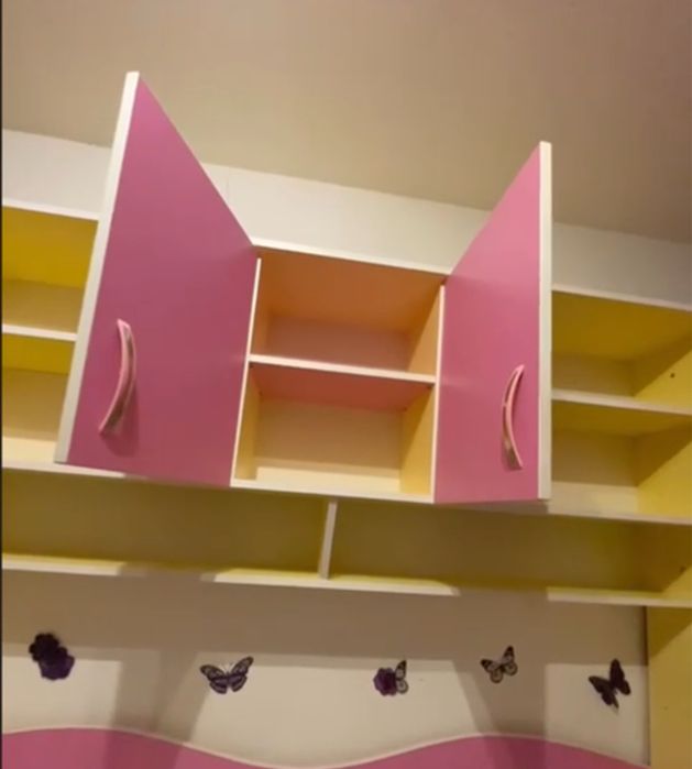 pat pentru o persoana+mobila integrata+saltea