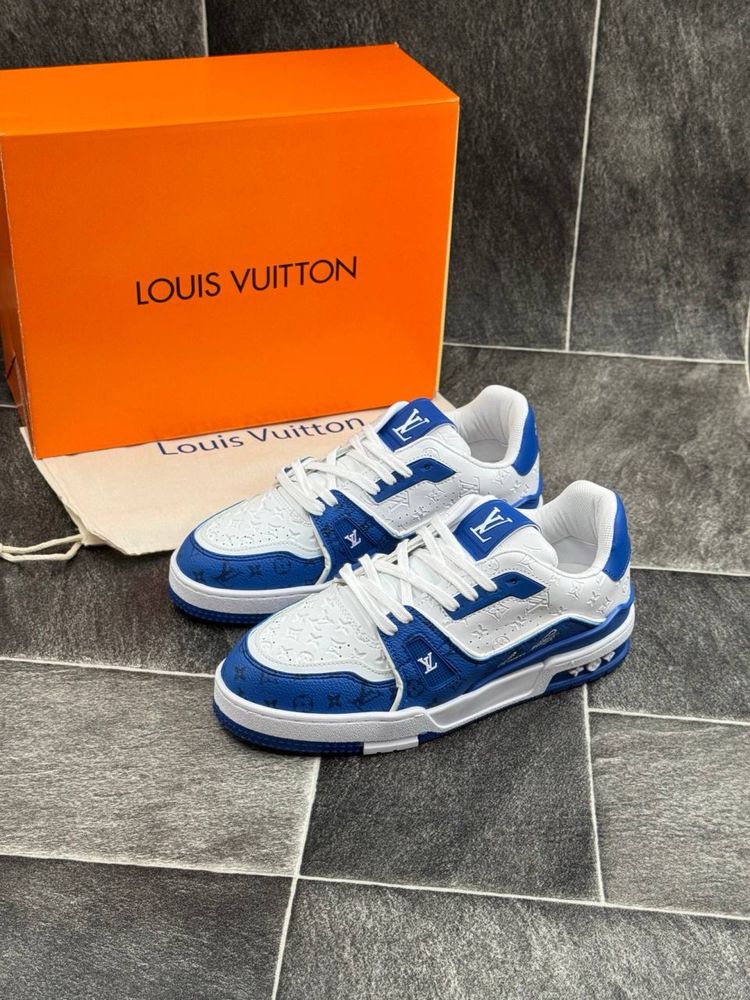 Adidasi Louis Vuitton noi