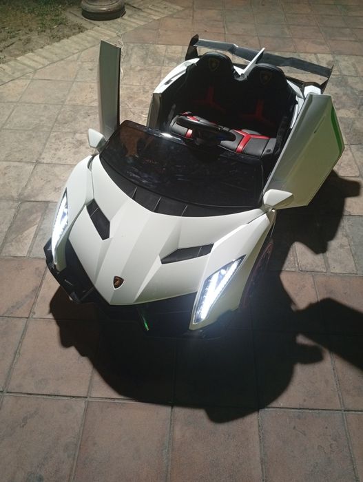 Lamborghini yangi upakovkada