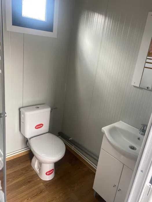 Container modular sanitar