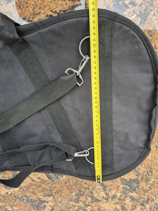 Vând husa textila culoare negra pentru chitara 


Atentie !!!

- livre