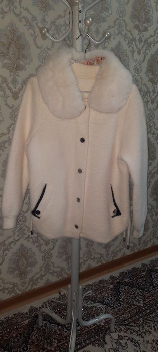 Sotiladi 400 000 mini palto