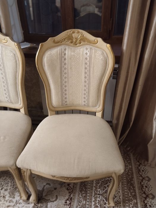 Стулчики 20 штук большои удобныи продам срочно