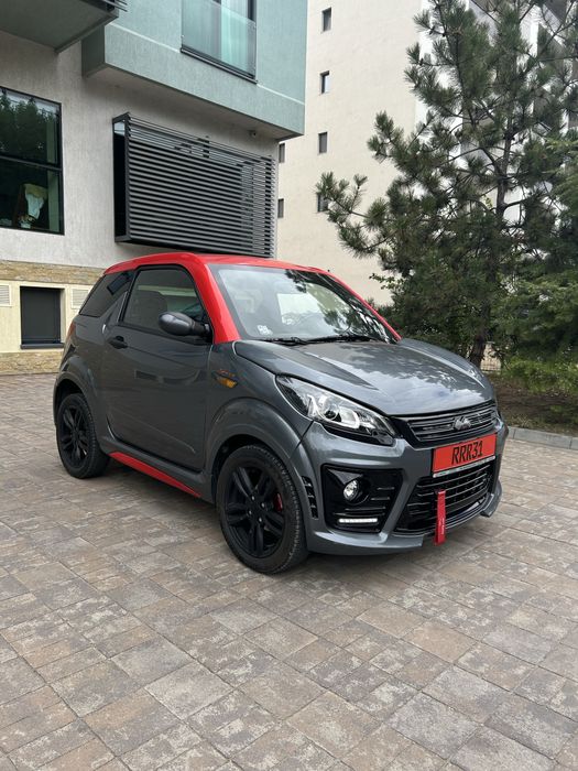 Ligier JS50 Ultimate Sport (Aixam 16 ani)