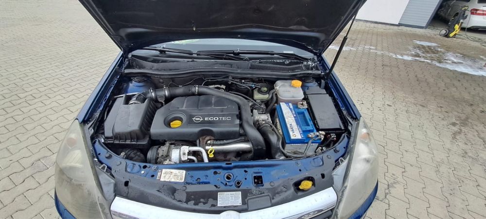 Dezmembrez opel astra H an 2006 1.7cdti