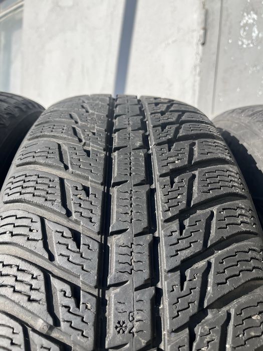 4 бр. зимни гуми 235/65/17 Nokian SUV 5,5-6 mm DOT 2316