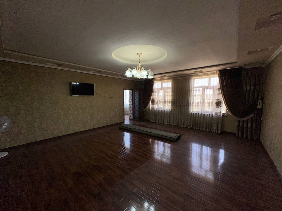 Срочно продаётся 5х-комнатная дуплекс квартира