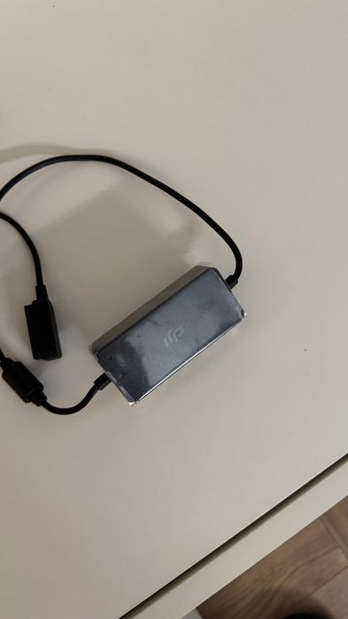 Продам автомобильное зарядное устройство DJI