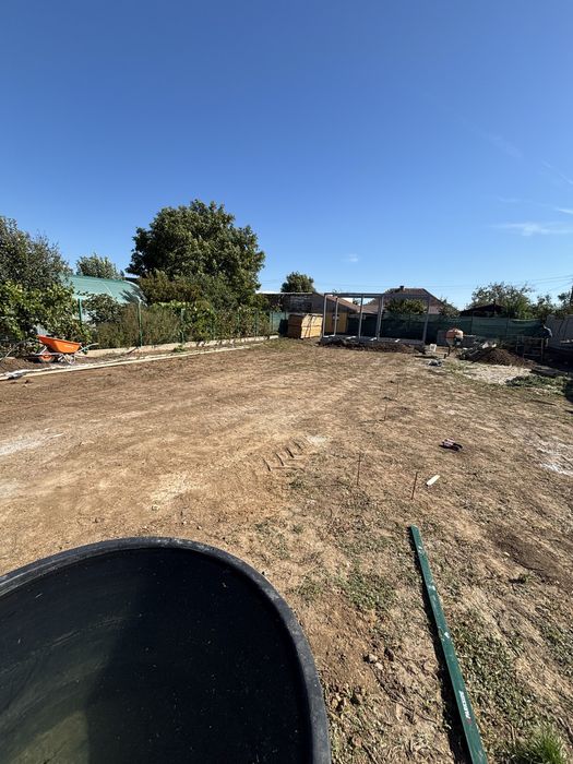 Loc de casa cu fundatie !!!