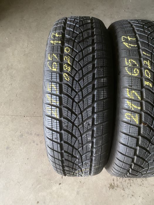Anvelope iarna 215/65/17 Goodyear Ultra Grip Performance 215 65 17 R17