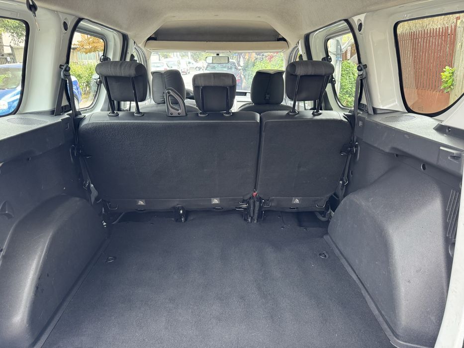 Dacia Dokker An 2014 Motor 1.5 dCi 90 CP TVA inclus deductibil