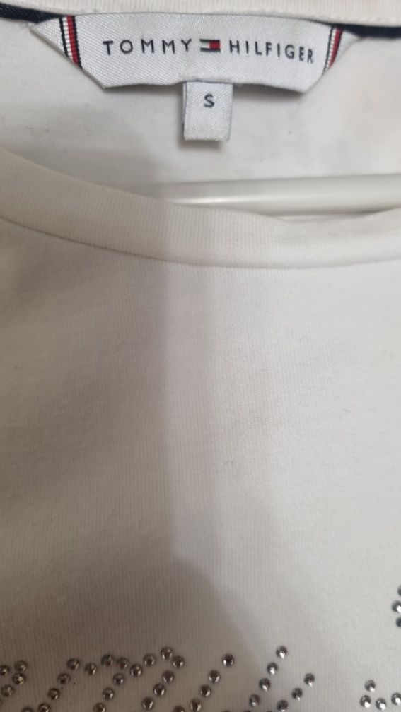 Оригинална тениска Tommy Hilfiger размер S