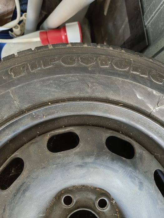 Jante + cauciucuri Firestone 195/65 R15 – stare bună