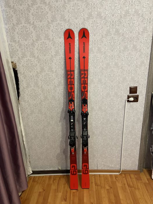 Schiuri 177 cm atomic rester g9  skiuri g9