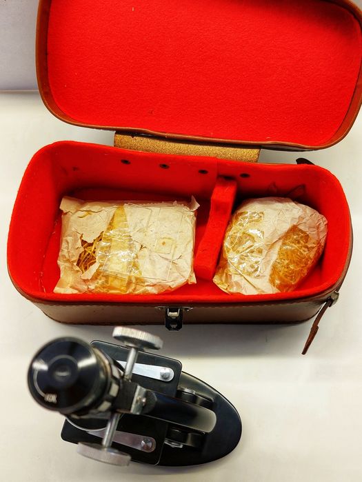 Стар японски микроскоп