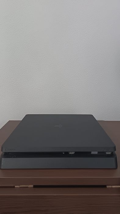 Vand PS 4 Slim 500 GB