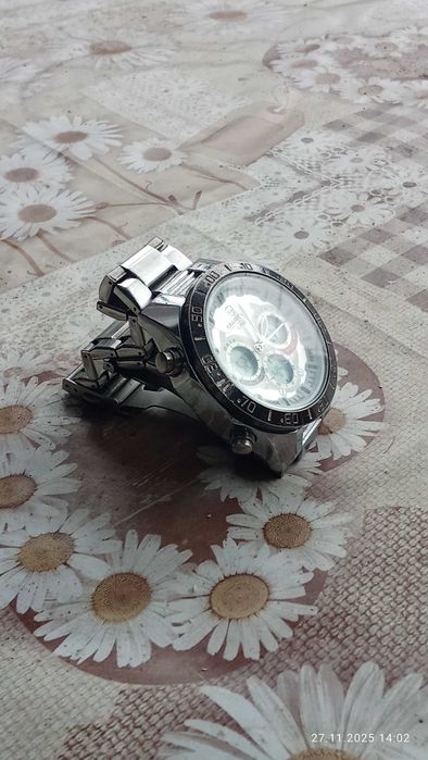 Продавам часовник MARTYN LINE